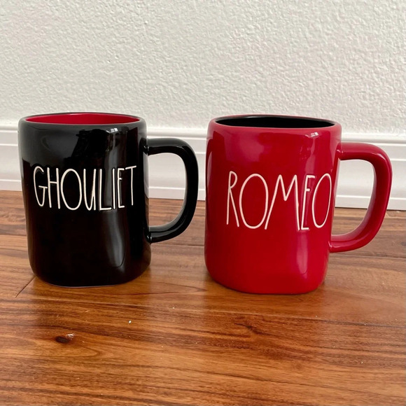 Rae Dunn “Romeo and Ghoulet” Halloween Mugs Set of 2 Black & Red His & Hers New - Picture 3 of 7